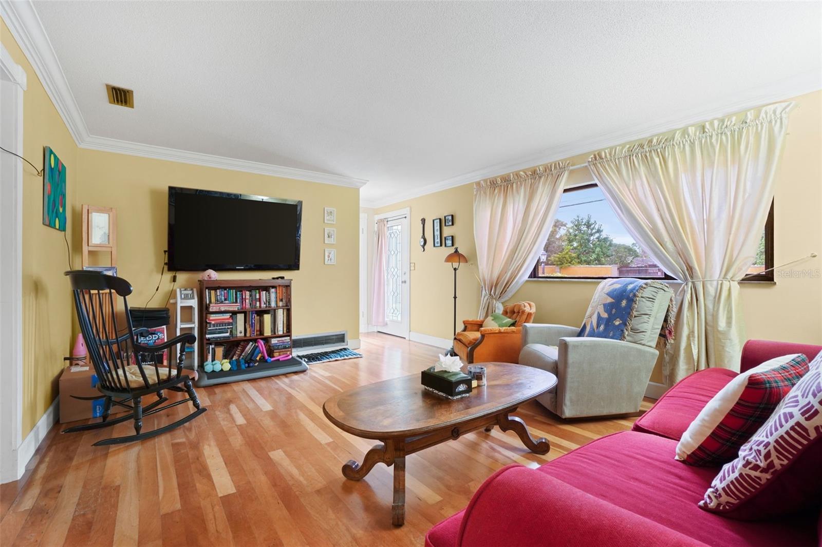 Image 4 of 34 For 851 Wayman Street