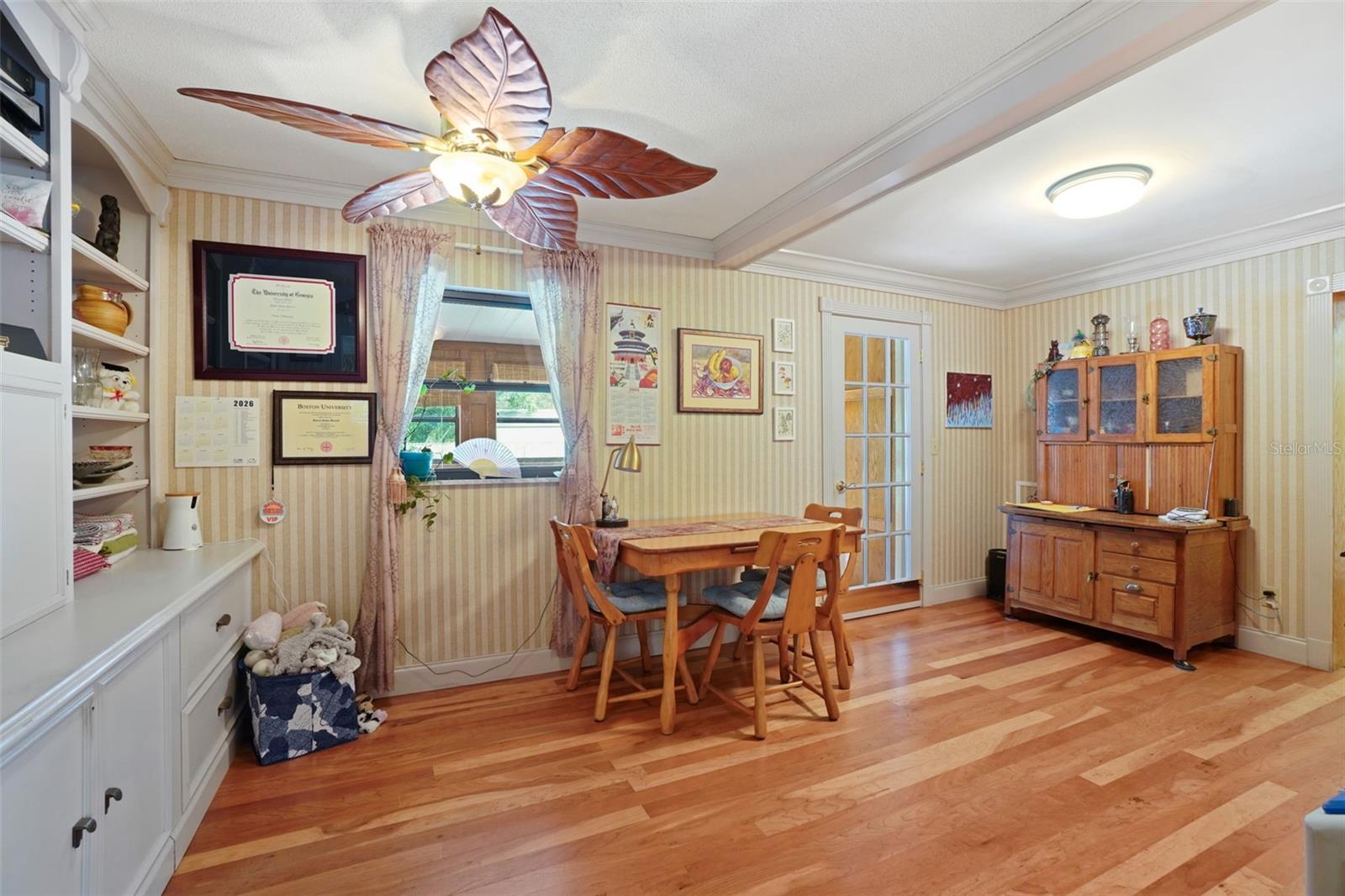 Image 8 of 34 For 851 Wayman Street