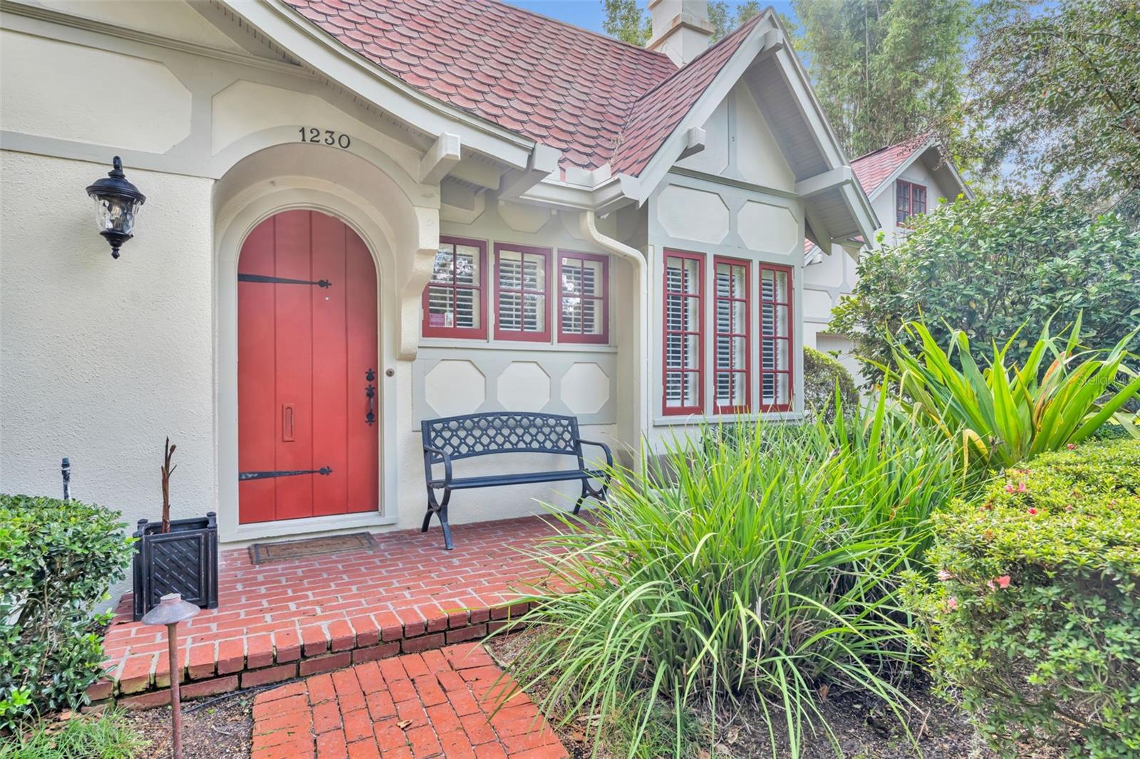 Image 3 of 50 For 1230 Golden Lane