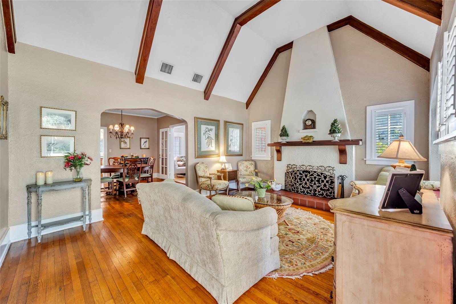 Image 4 of 50 For 1230 Golden Lane