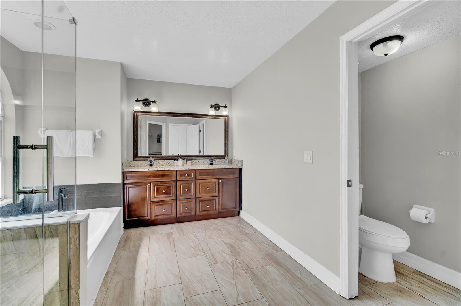 Image 10 of 39 For 535 Downing Circle