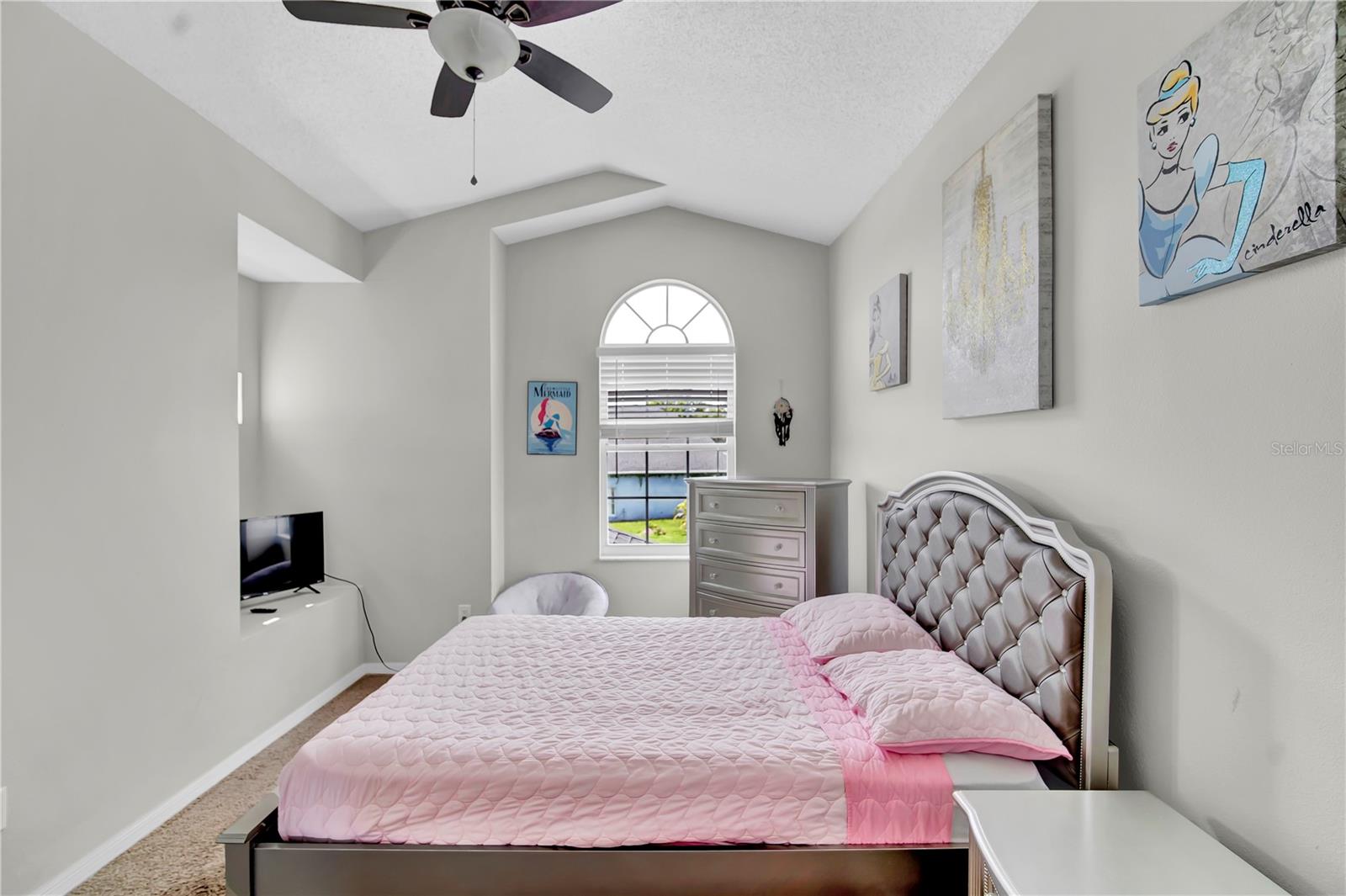 Image 20 of 39 For 535 Downing Circle