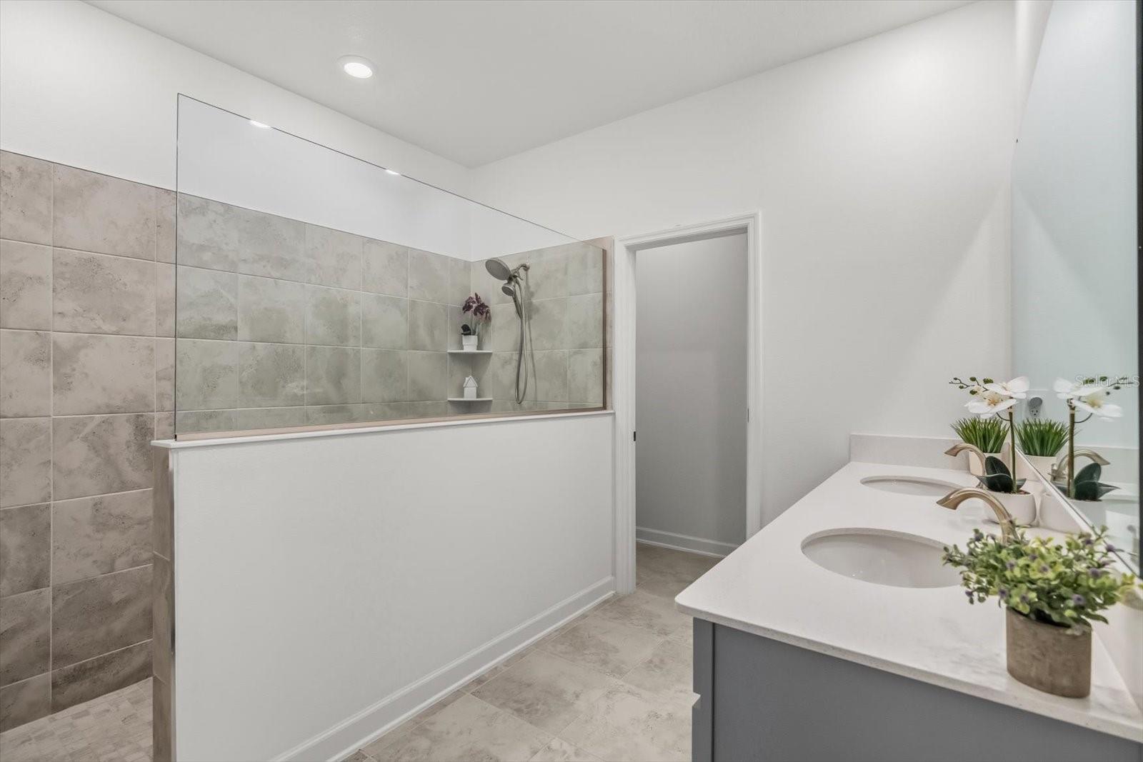 Image 11 of 37 For 1845 Perch Hammock Loop