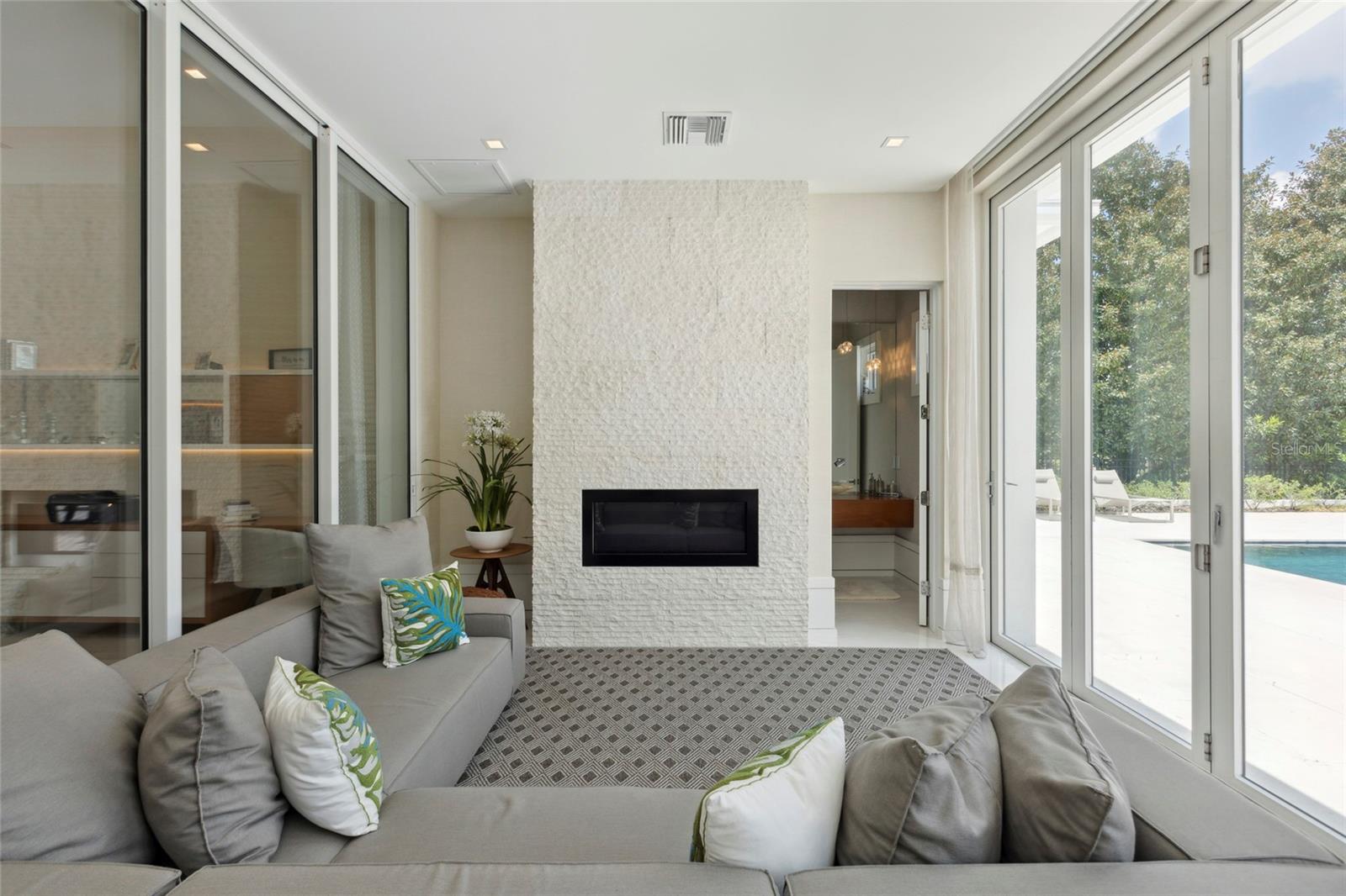 Image 18 of 76 For 6149 Grosvenor Shore Dr