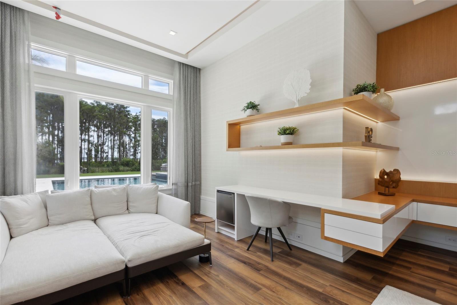 Image 31 of 76 For 6149 Grosvenor Shore Dr