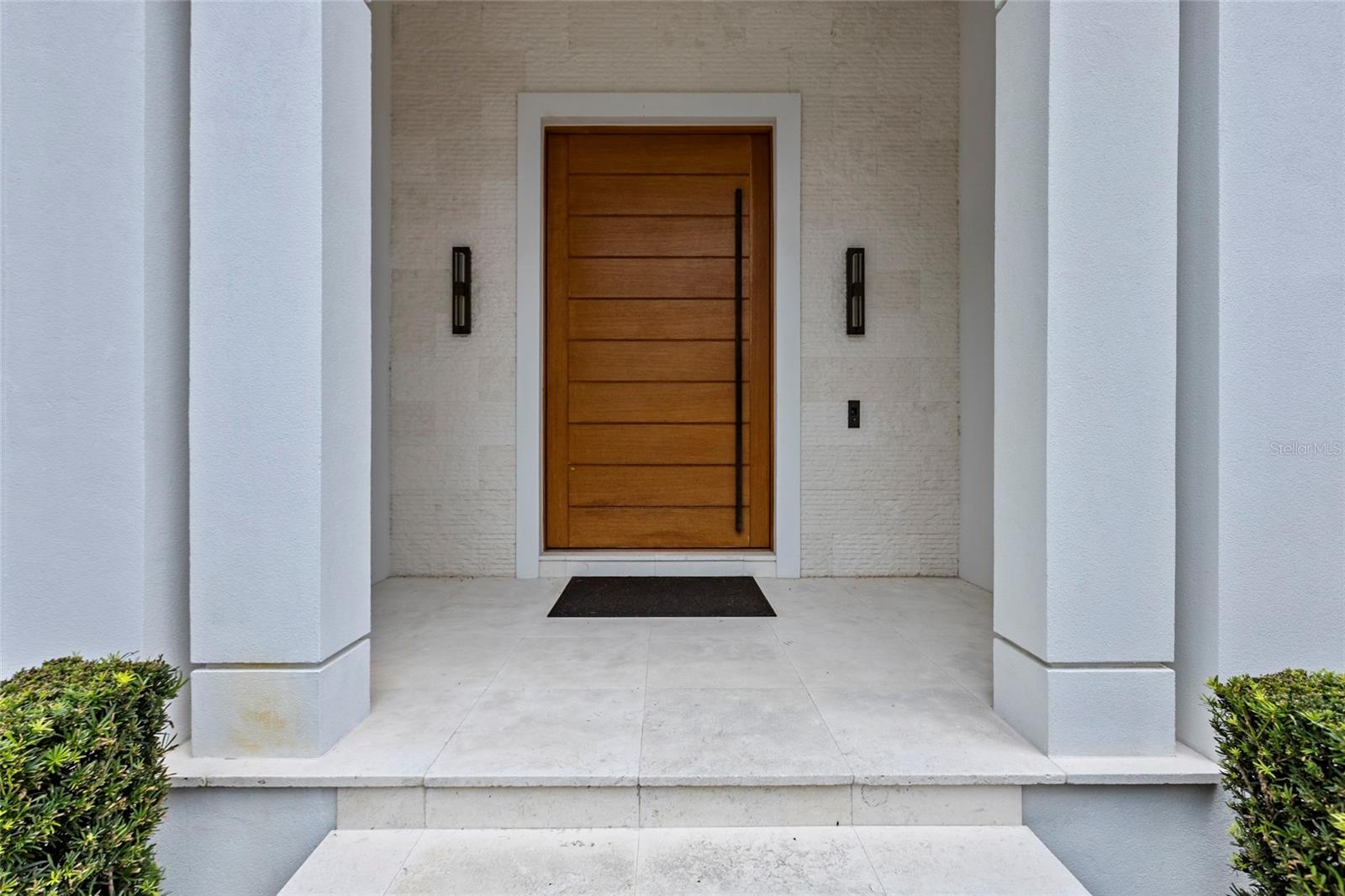 Image 5 of 76 For 6149 Grosvenor Shore Dr