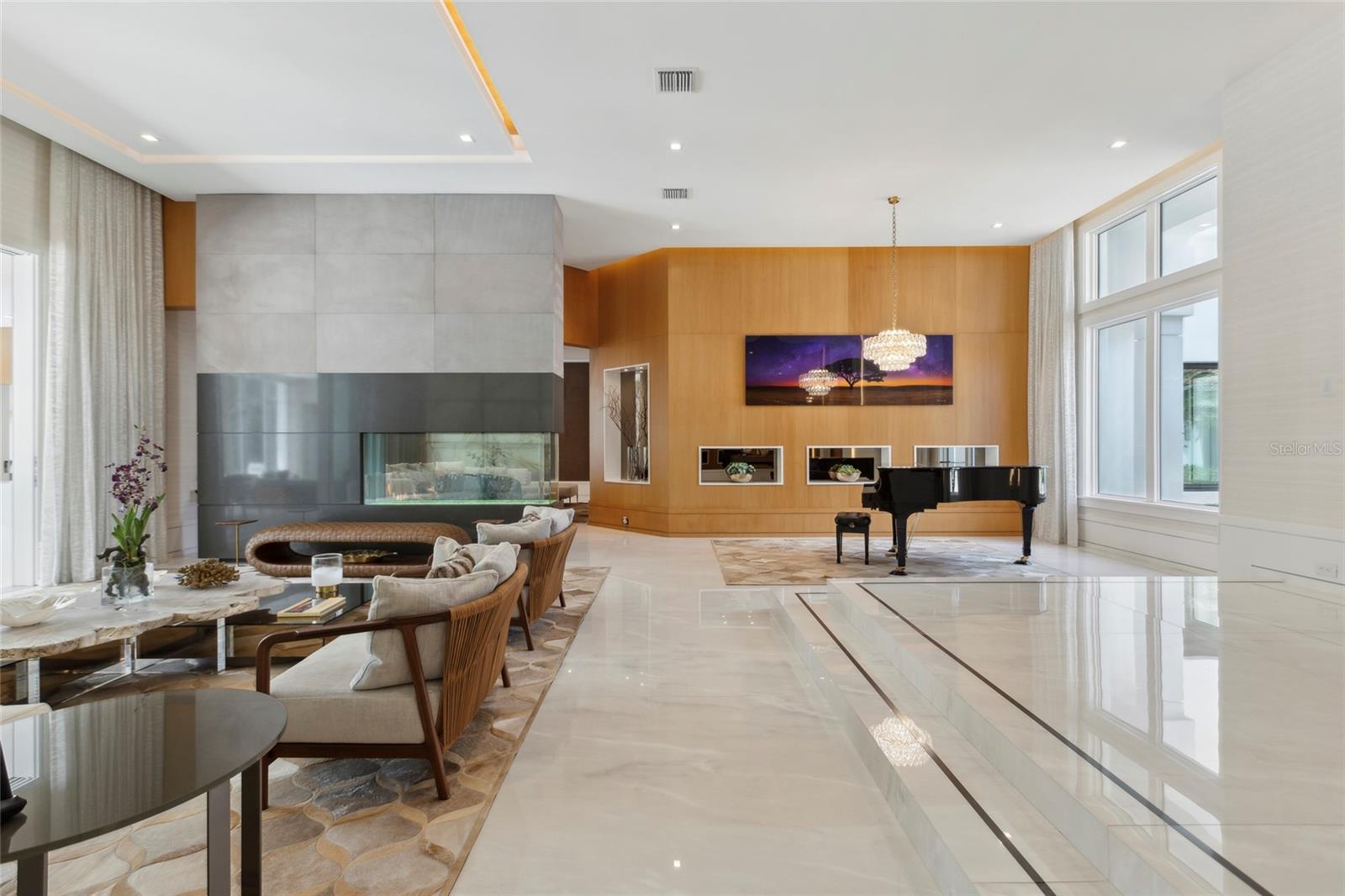 Image 7 of 76 For 6149 Grosvenor Shore Dr