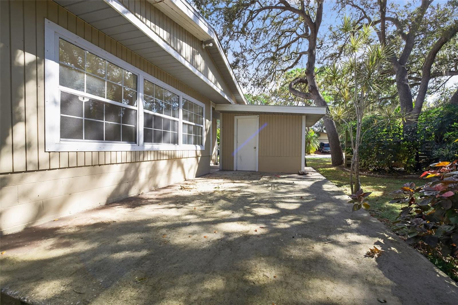 Image 10 of 36 For 3711 Pinellas Avenue