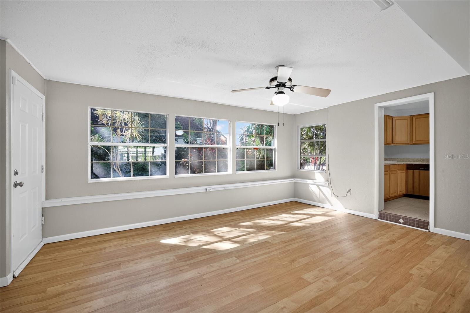 Image 20 of 36 For 3711 Pinellas Avenue