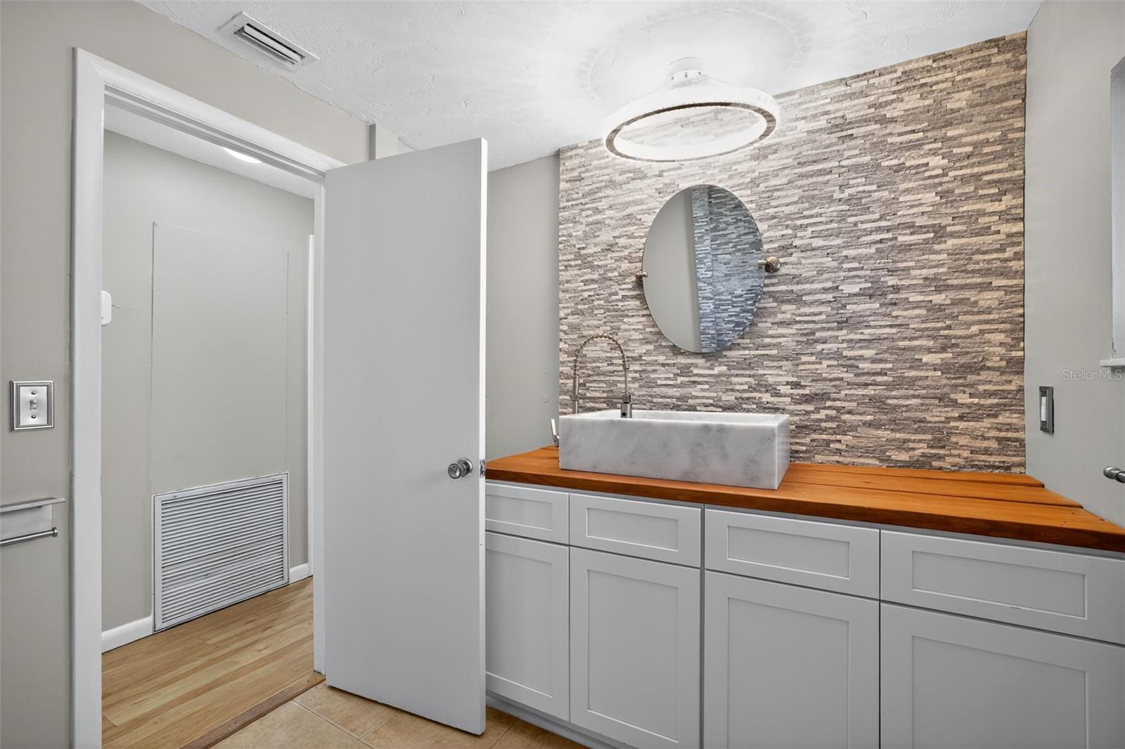 Image 34 of 36 For 3711 Pinellas Avenue