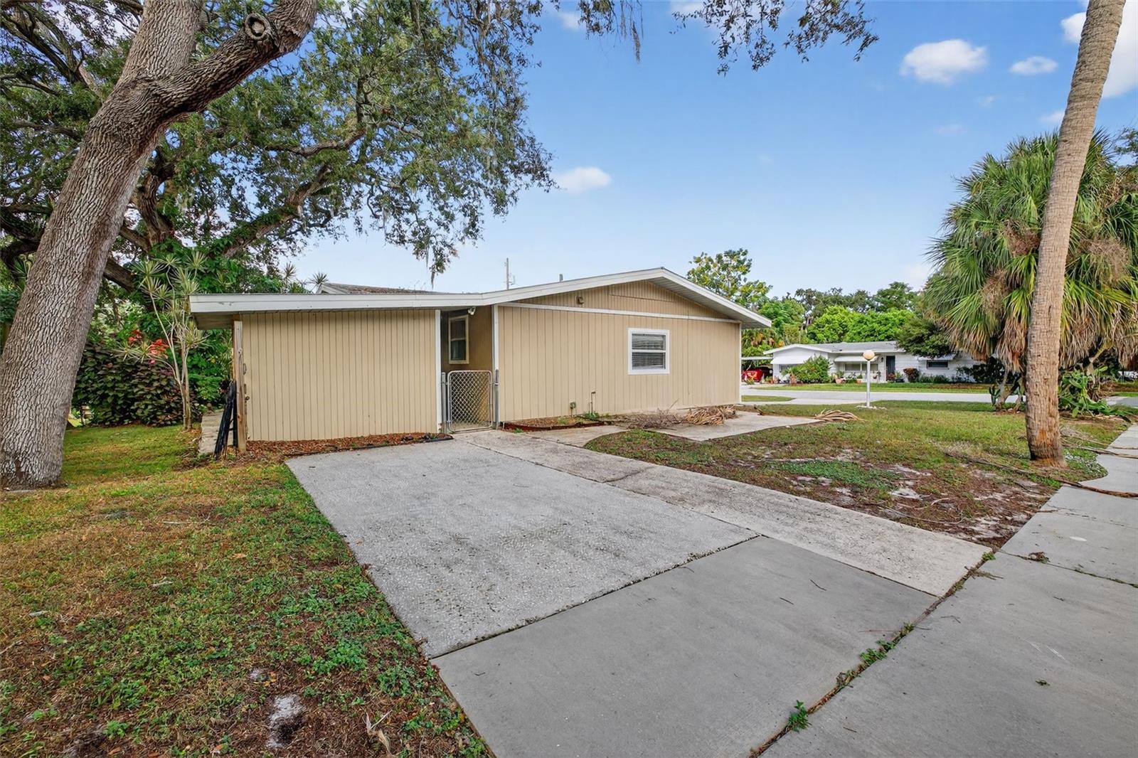 Image 5 of 36 For 3711 Pinellas Avenue