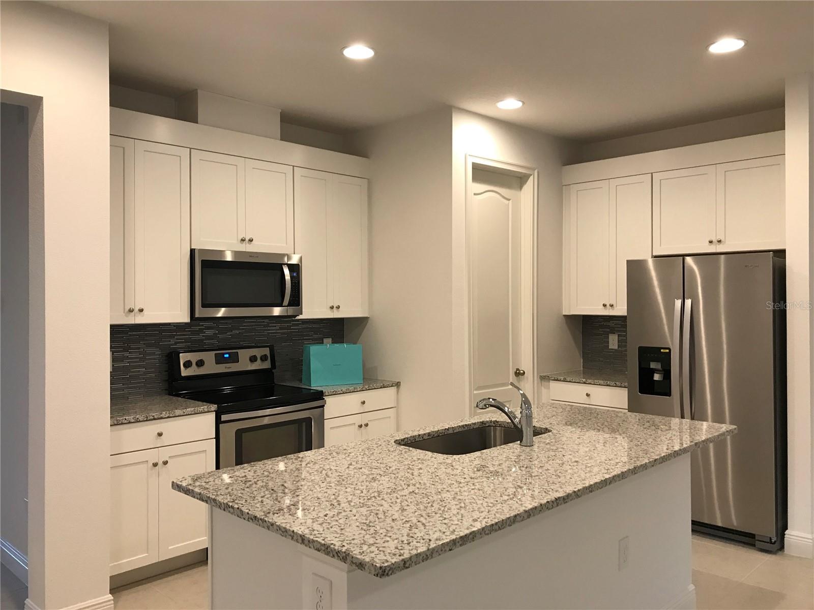 Image 9 of 39 For 15479 Sugar Citrus Drive