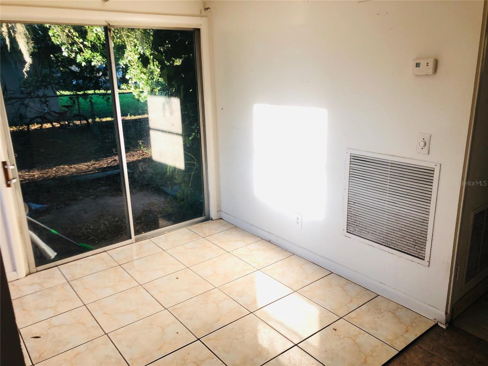 Image 4 of 8 For 210 Lee Drive