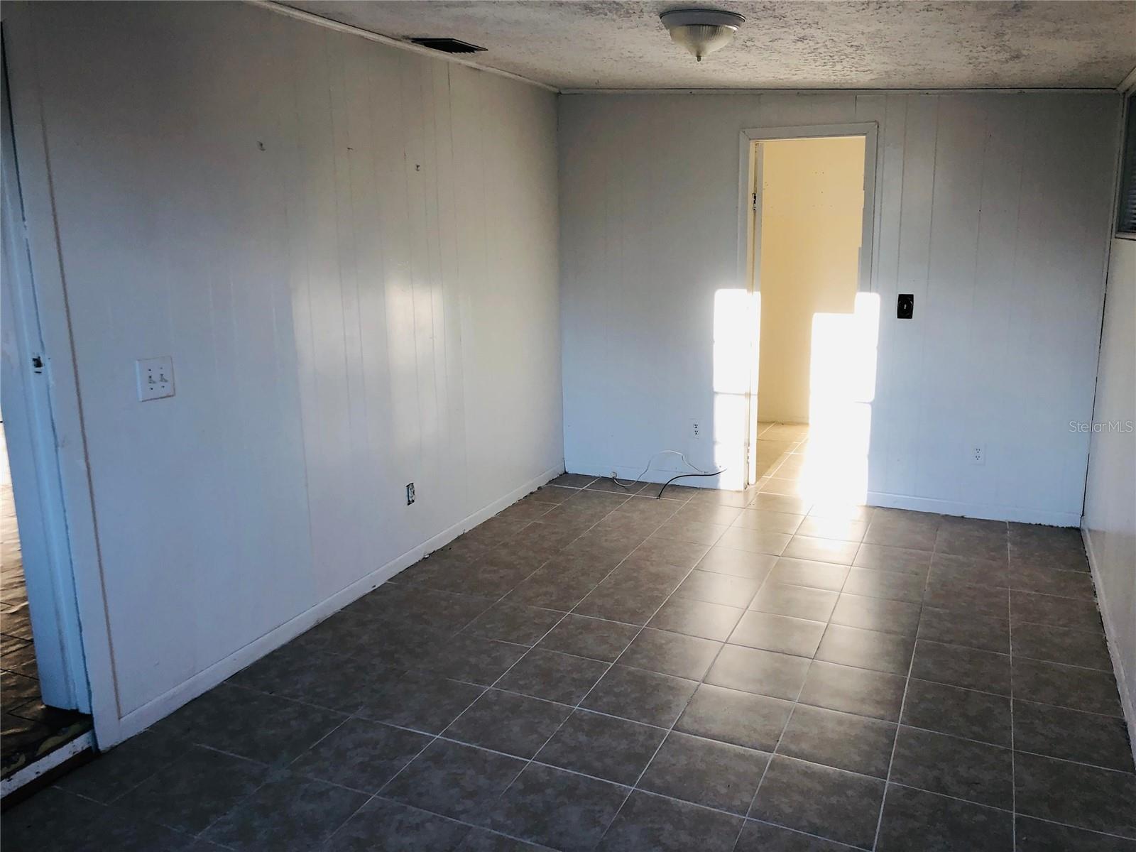 Image 8 of 8 For 210 Lee Drive