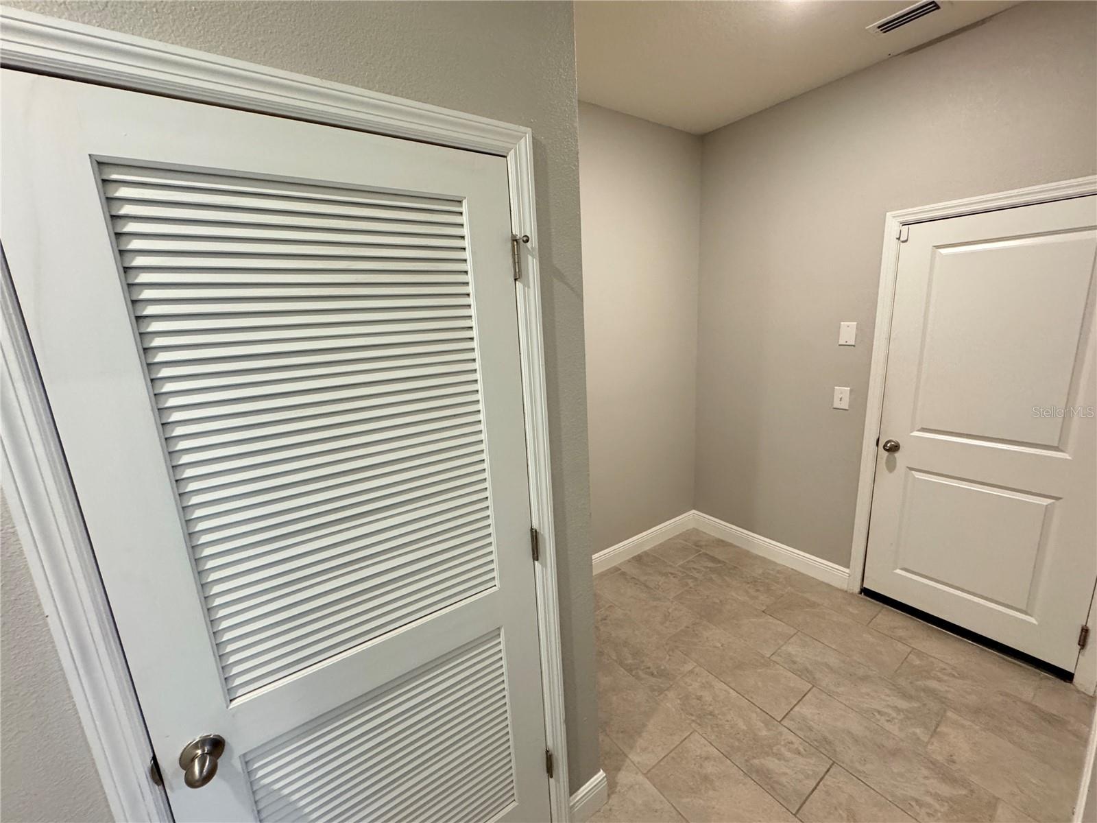 Image 6 of 64 For 1381 Bering Road