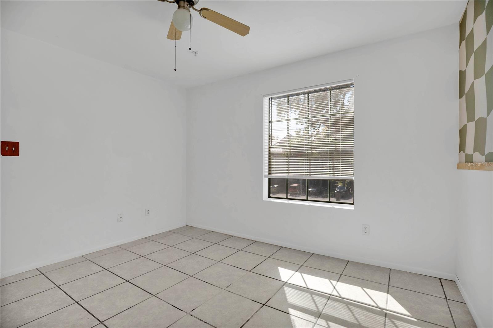 Image 11 of 27 For 241 Afton Square 308