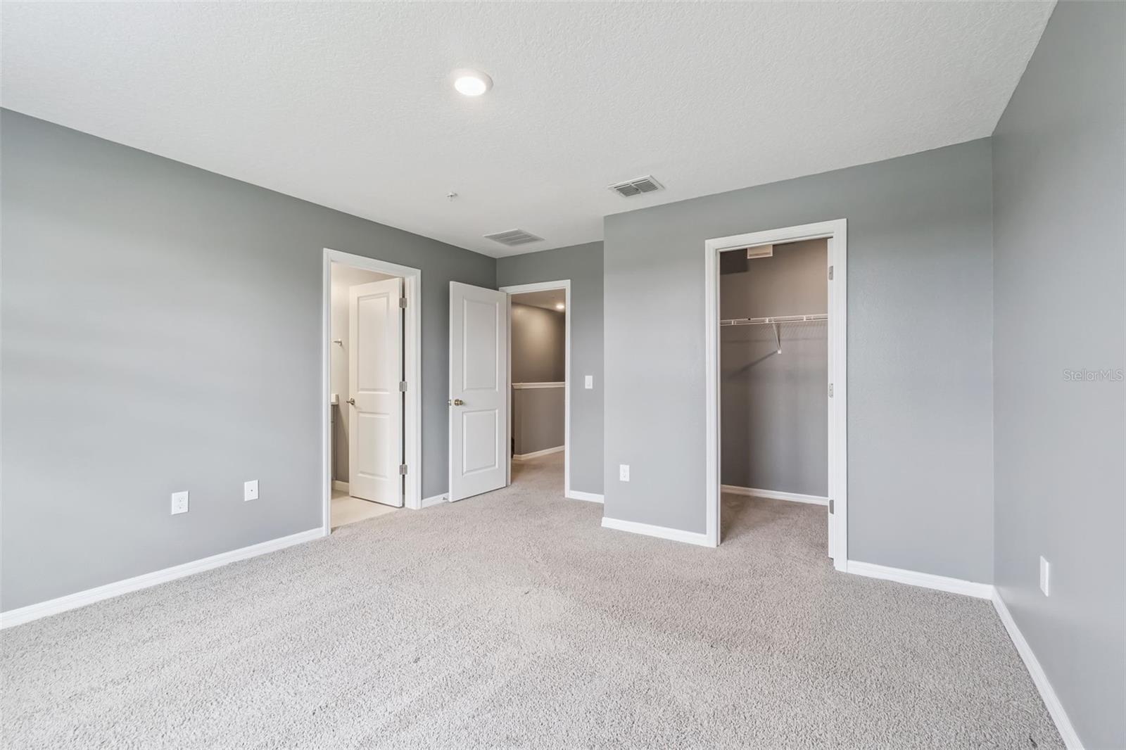 Image 11 of 20 For 4431 Arlington Avenue