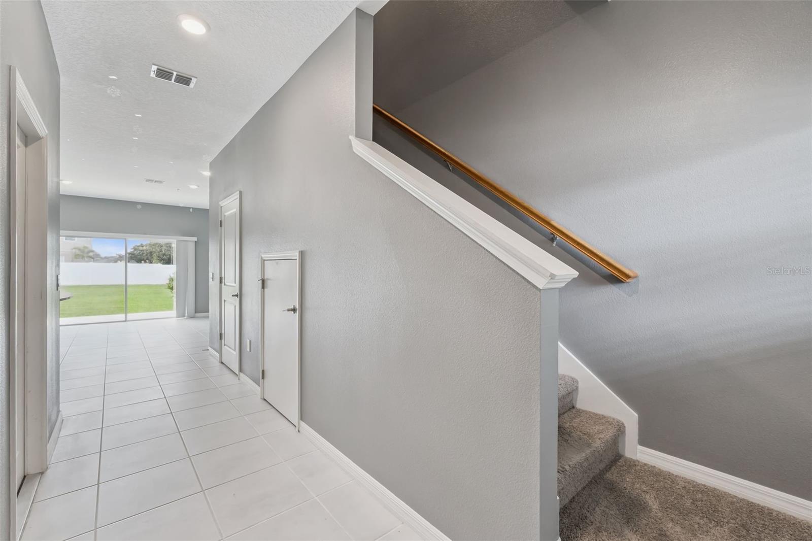 Image 7 of 20 For 4431 Arlington Avenue