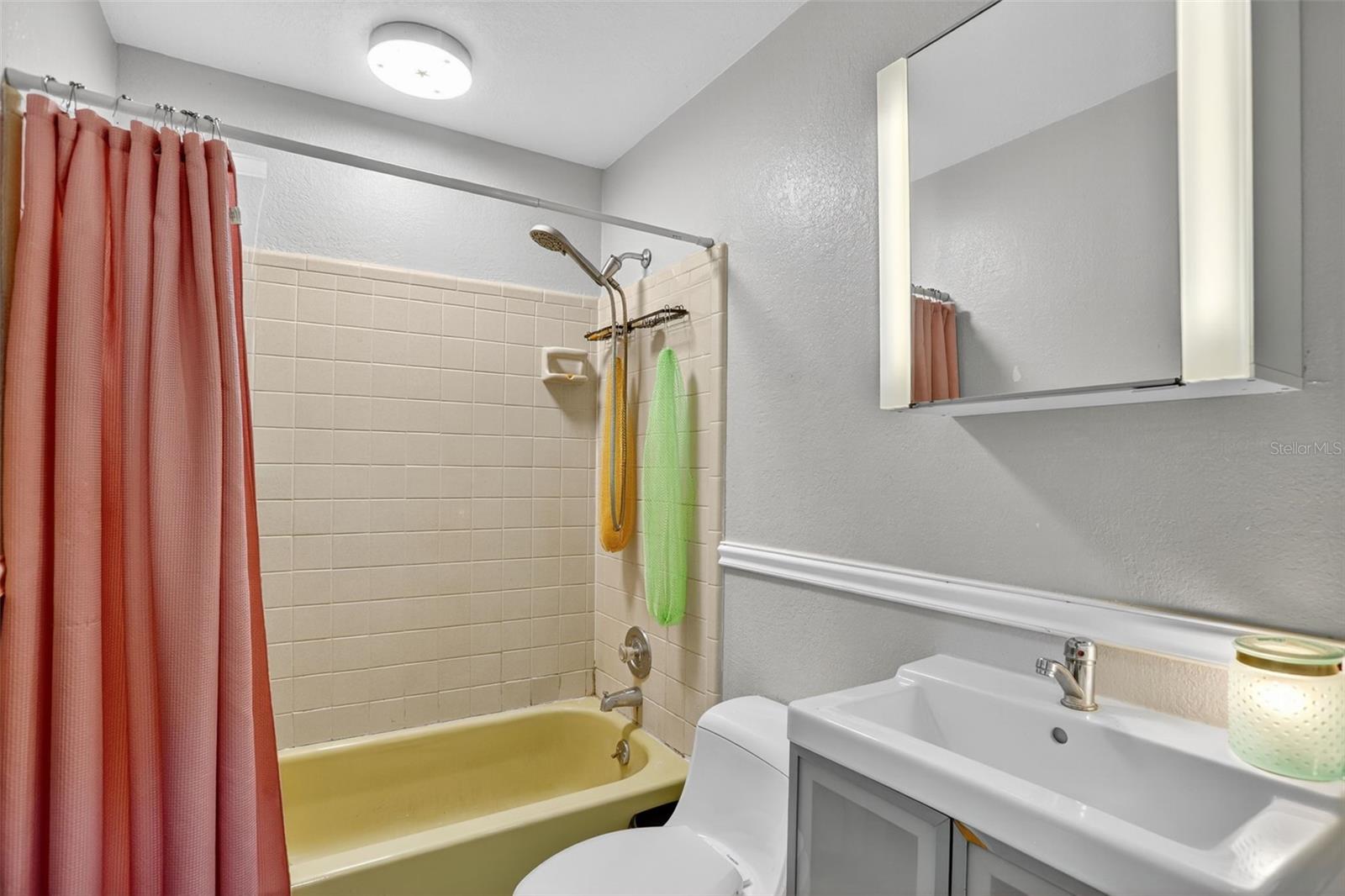 Image 14 of 18 For 1508 Balmy Beach Drive