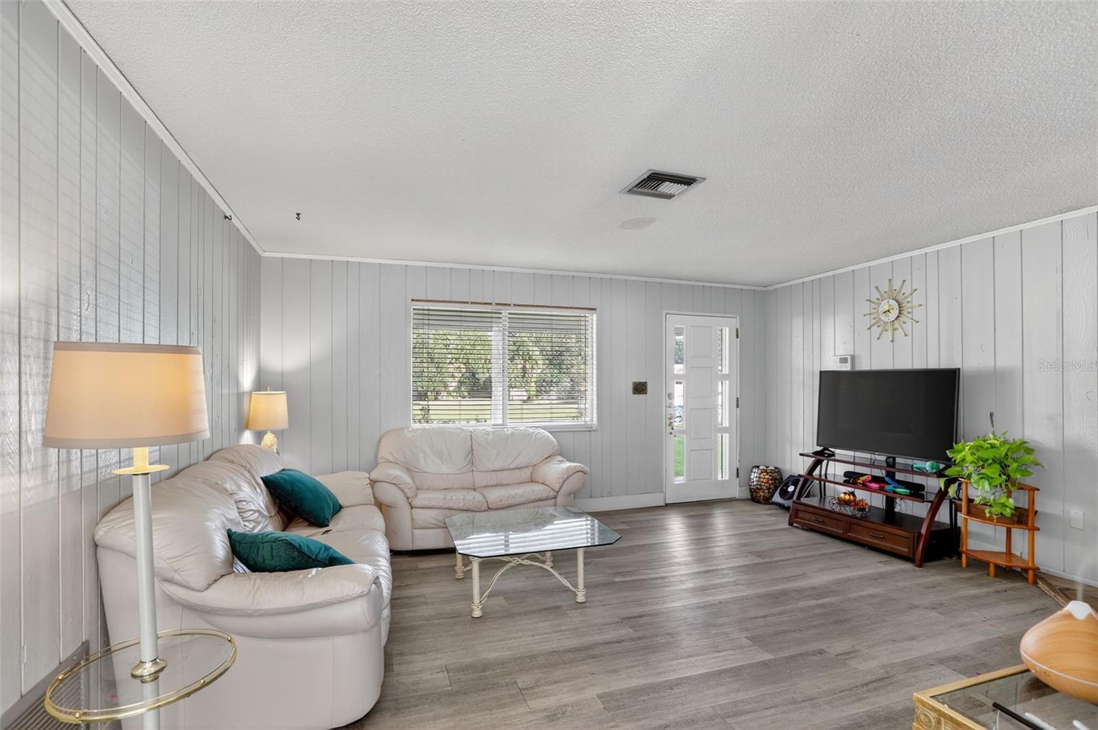 Image 3 of 18 For 1508 Balmy Beach Drive