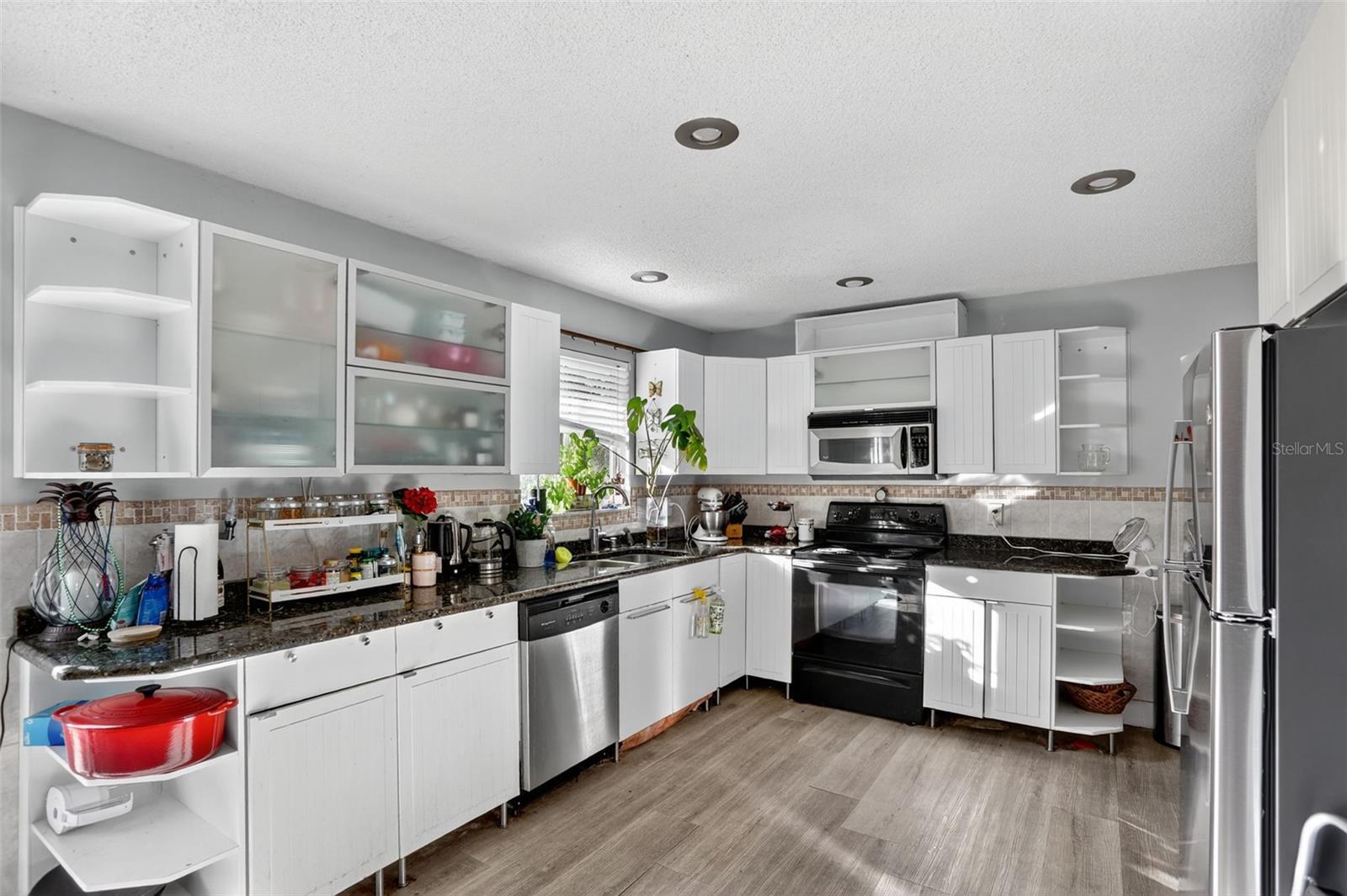 Image 6 of 18 For 1508 Balmy Beach Drive