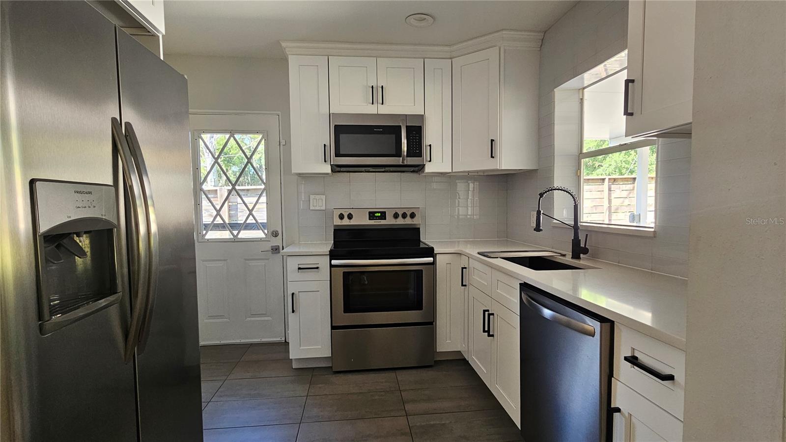 Image 2 of 11 For 125 Miller Street