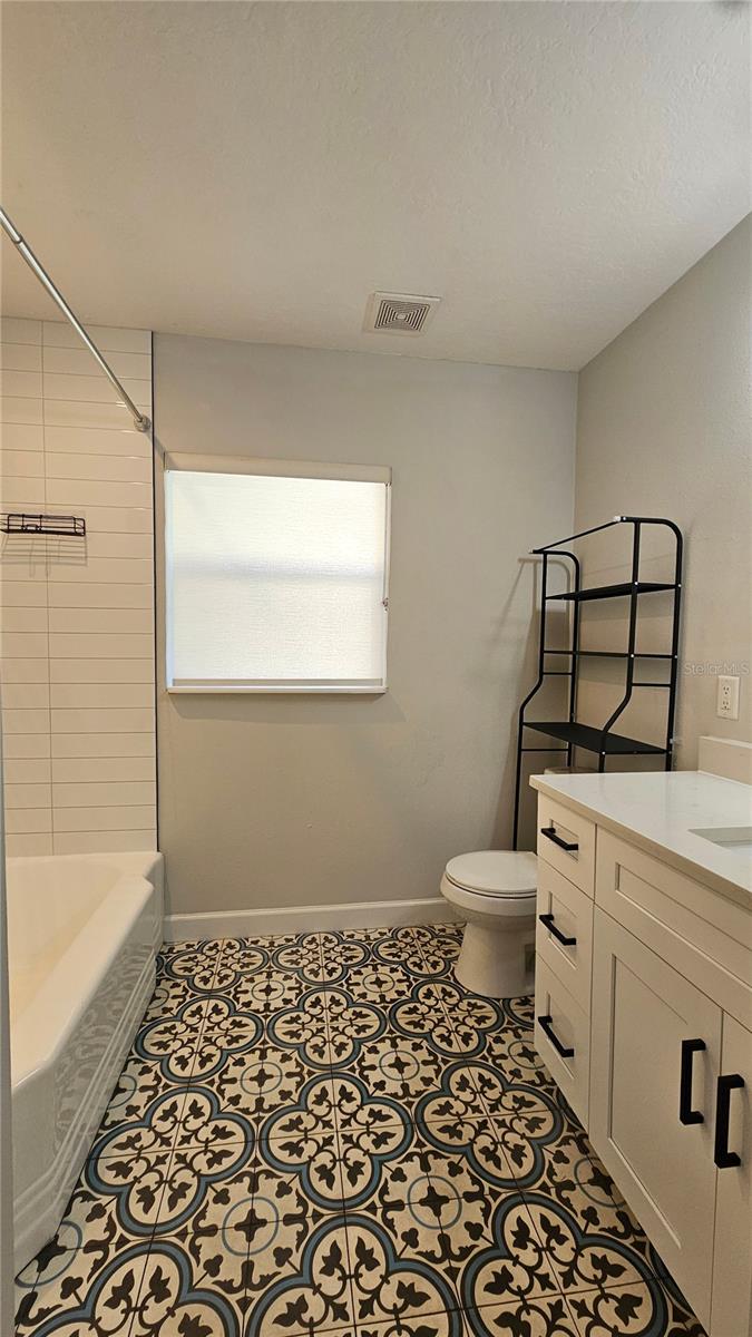 Image 7 of 11 For 125 Miller Street