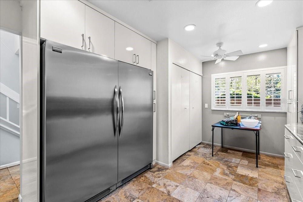 Image 12 of 25 For 440 Newton Place