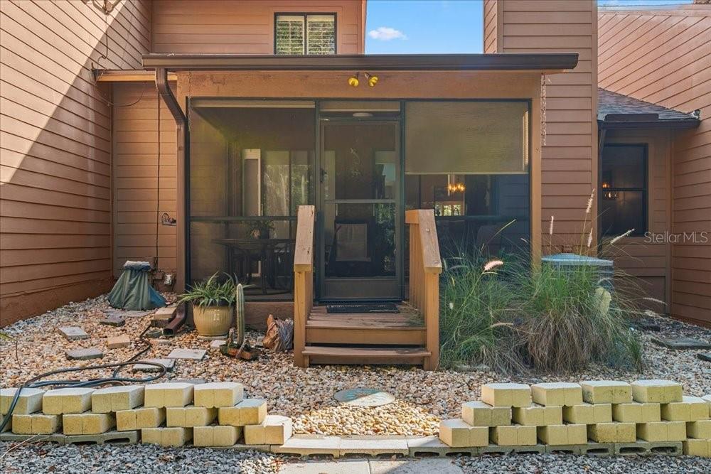 Image 7 of 25 For 440 Newton Place