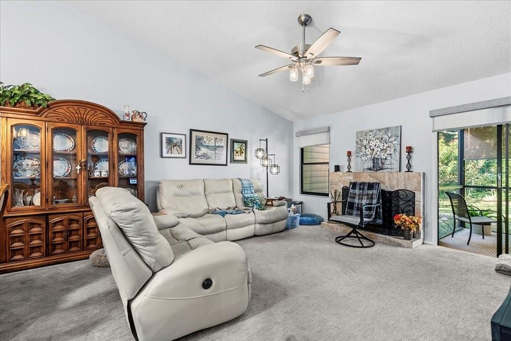 Image 9 of 25 For 440 Newton Place