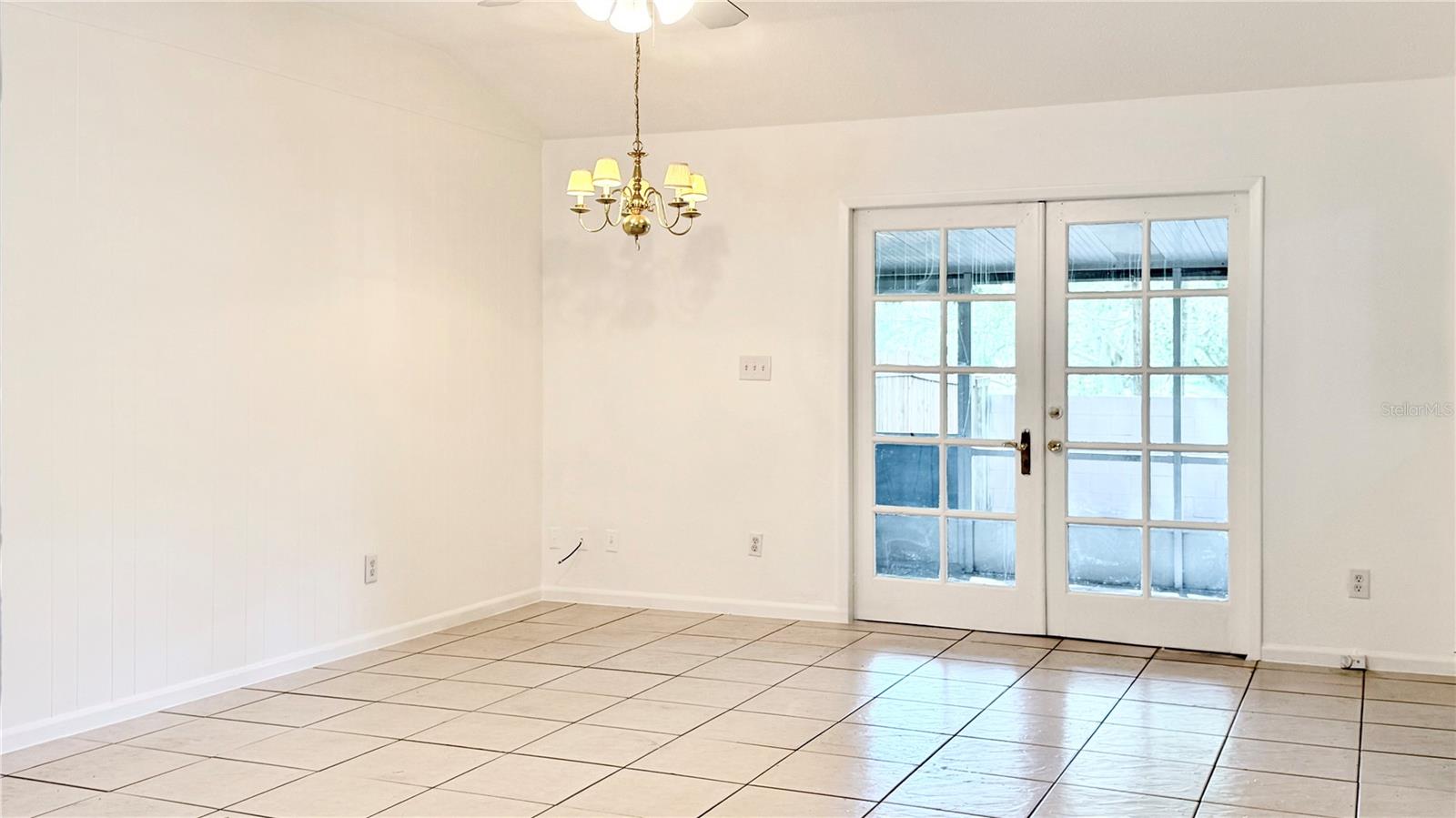 Image 3 of 25 For 302 Soldier Square