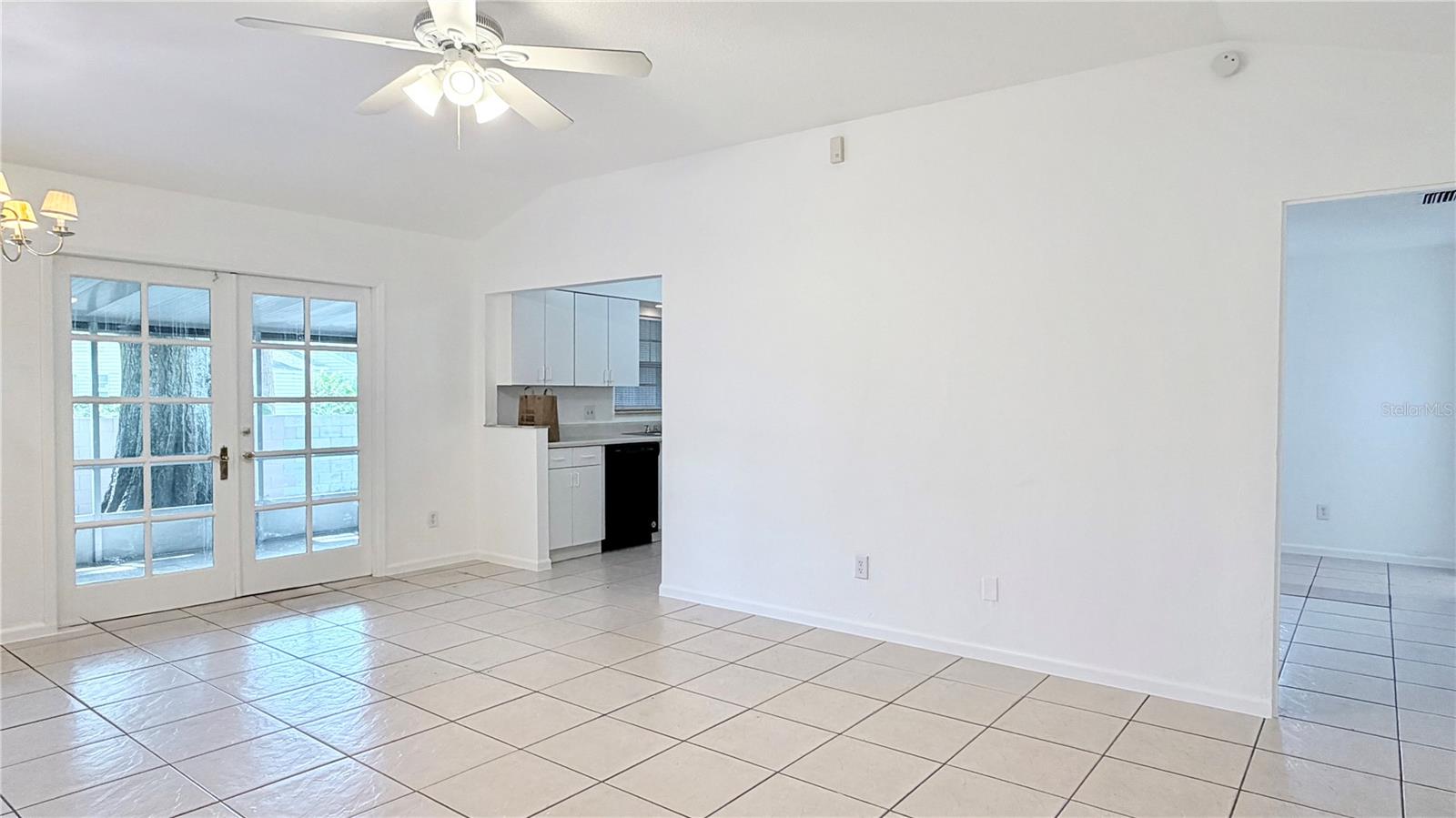 Image 4 of 25 For 302 Soldier Square