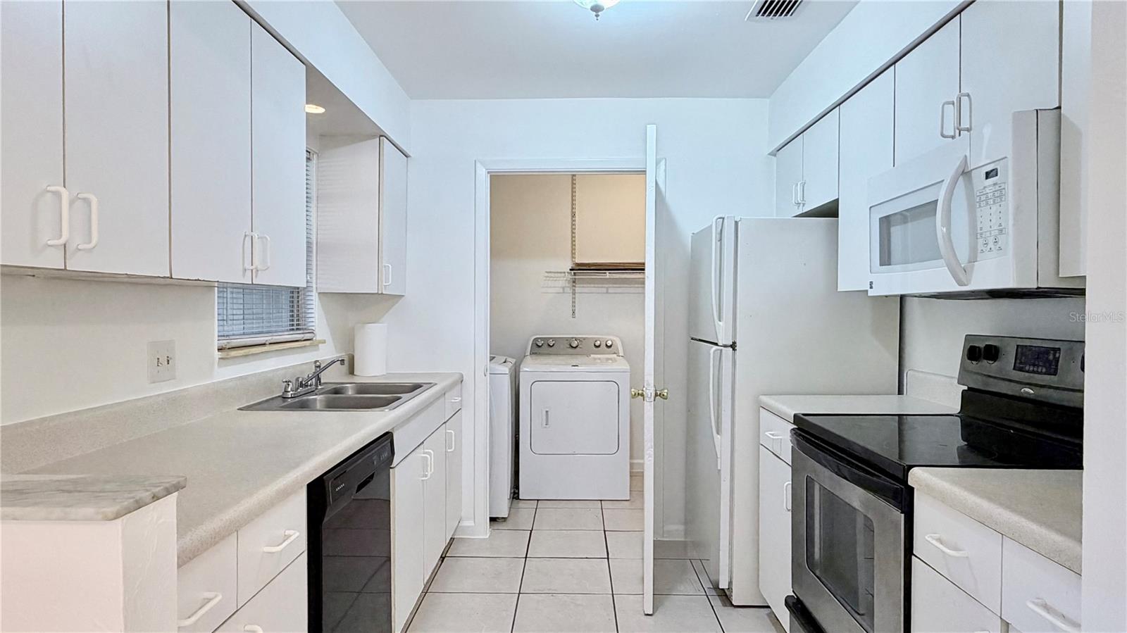 Image 6 of 25 For 302 Soldier Square