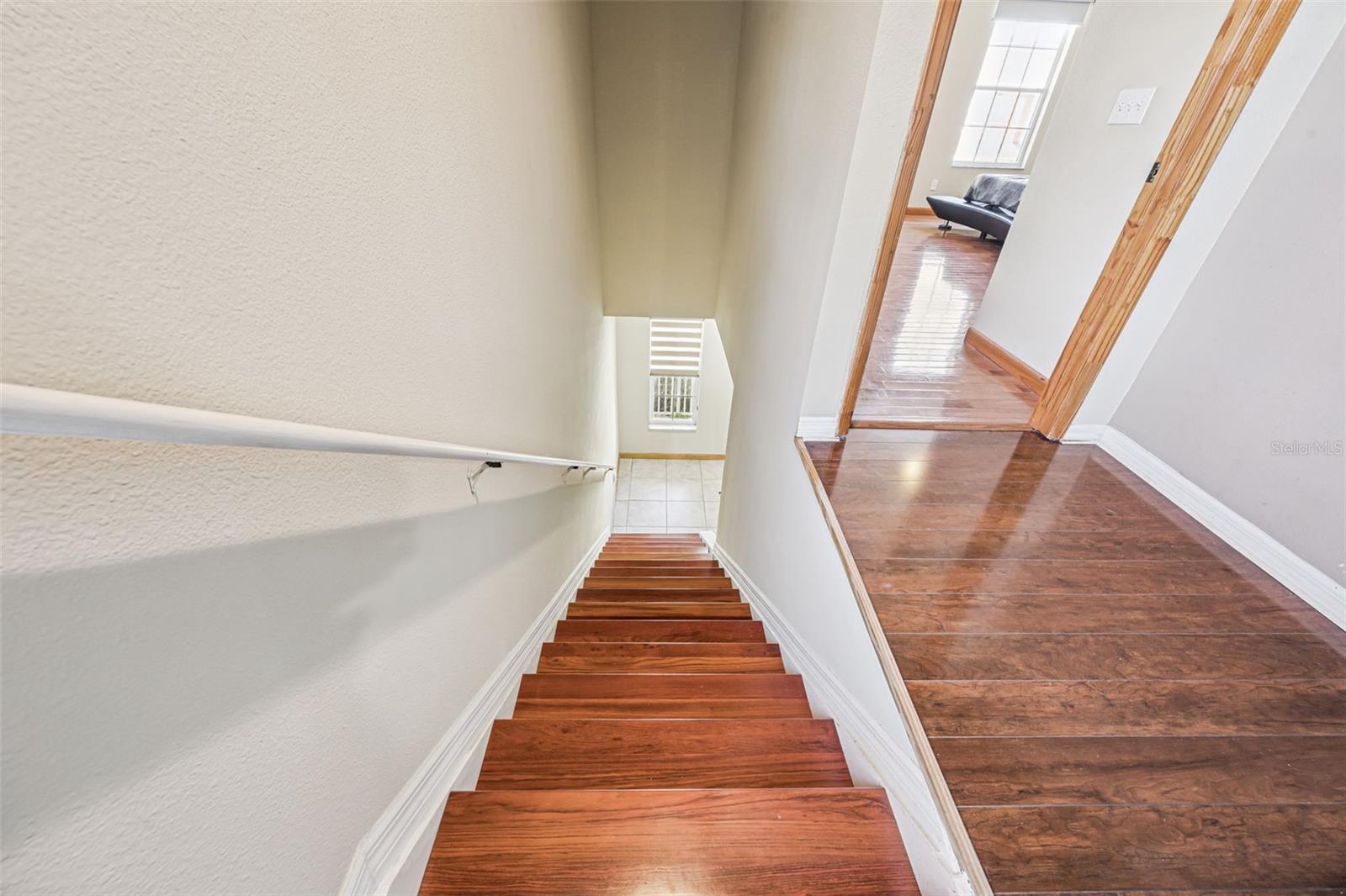 Image 22 of 57 For 596 Cresting Oak Circle 25