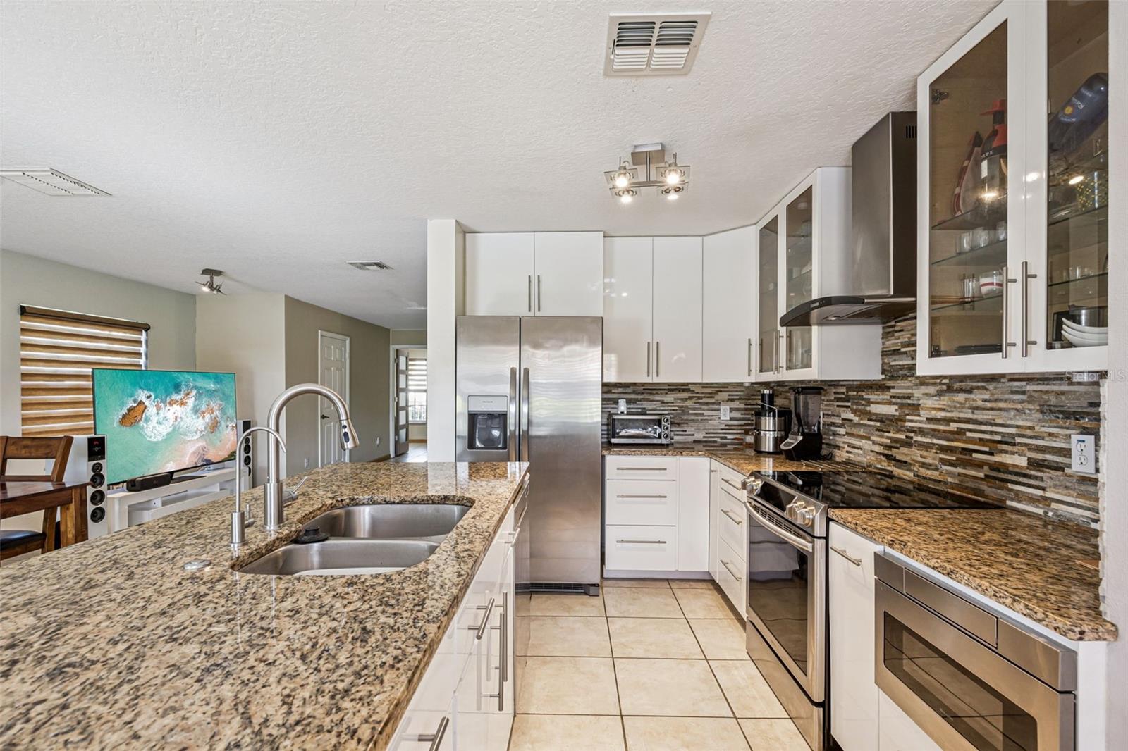 Image 3 of 57 For 596 Cresting Oak Circle 25