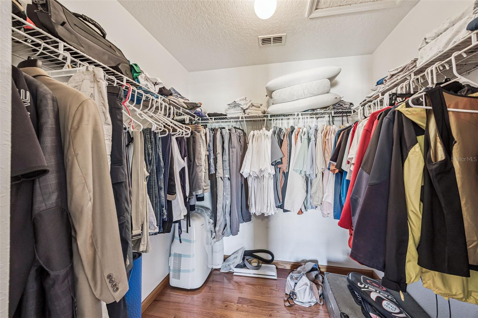 Image 35 of 57 For 596 Cresting Oak Circle 25