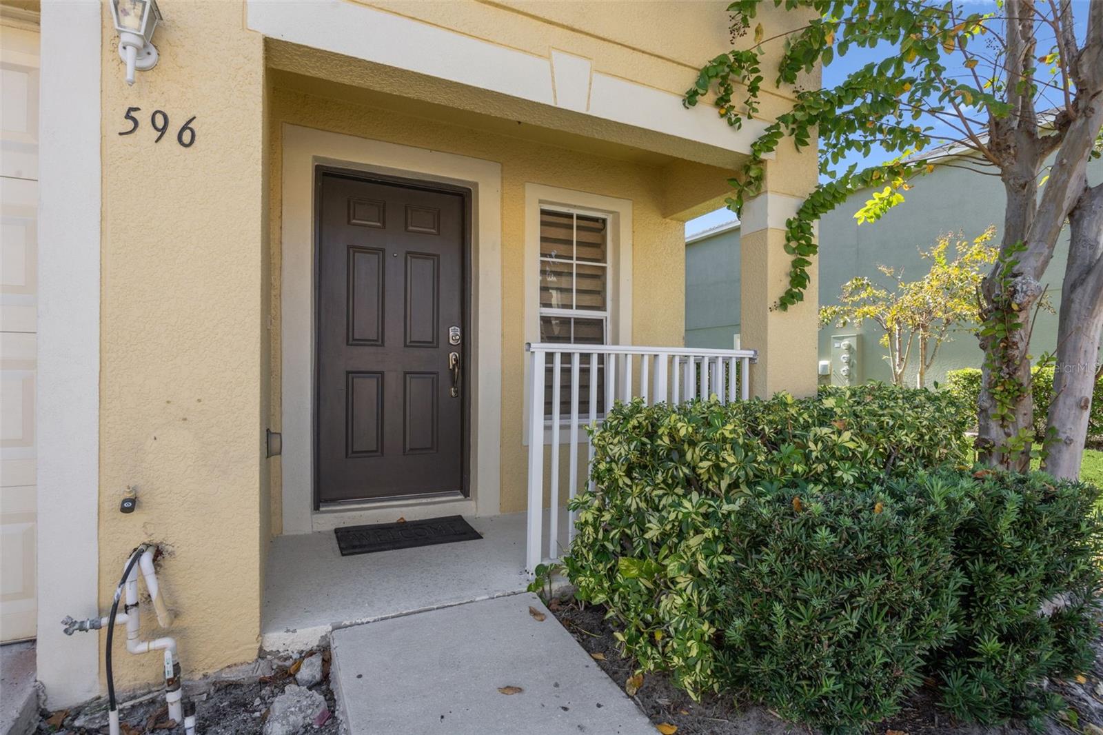 Image 6 of 57 For 596 Cresting Oak Circle 25