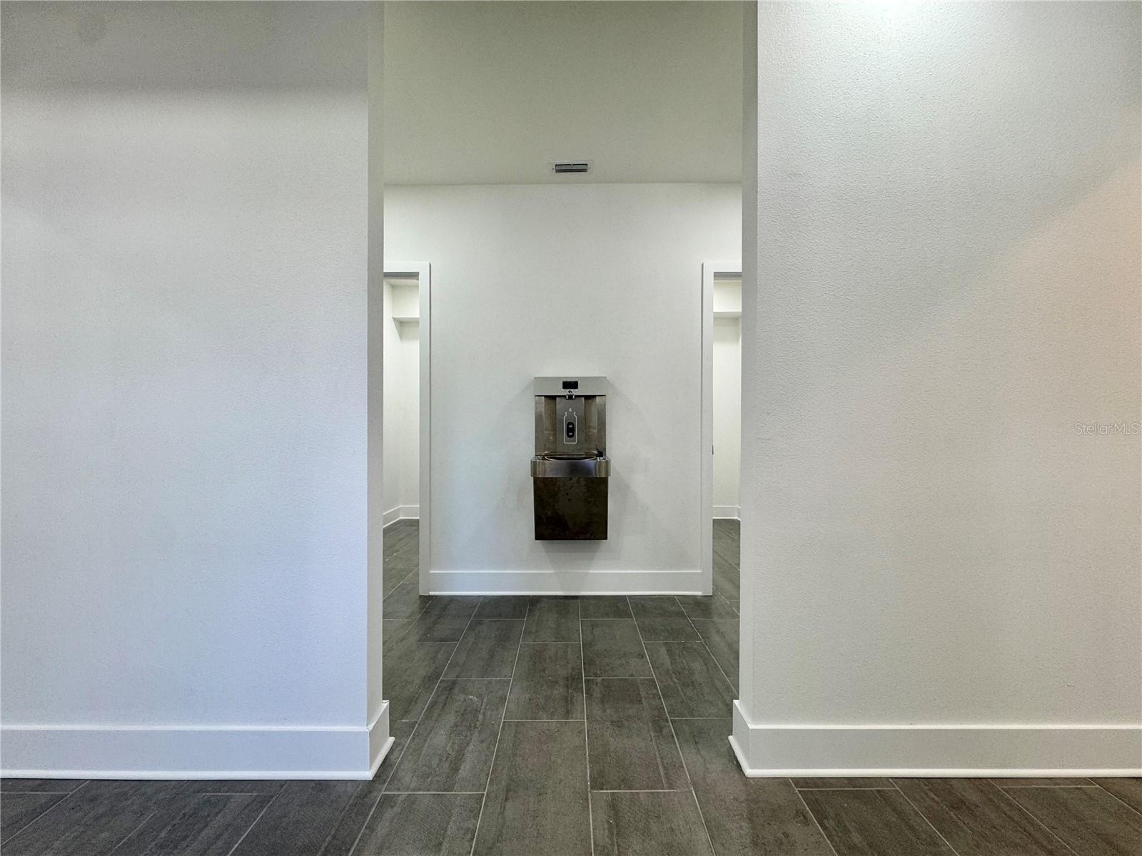 Image 7 of 12 For 557 Plant Street