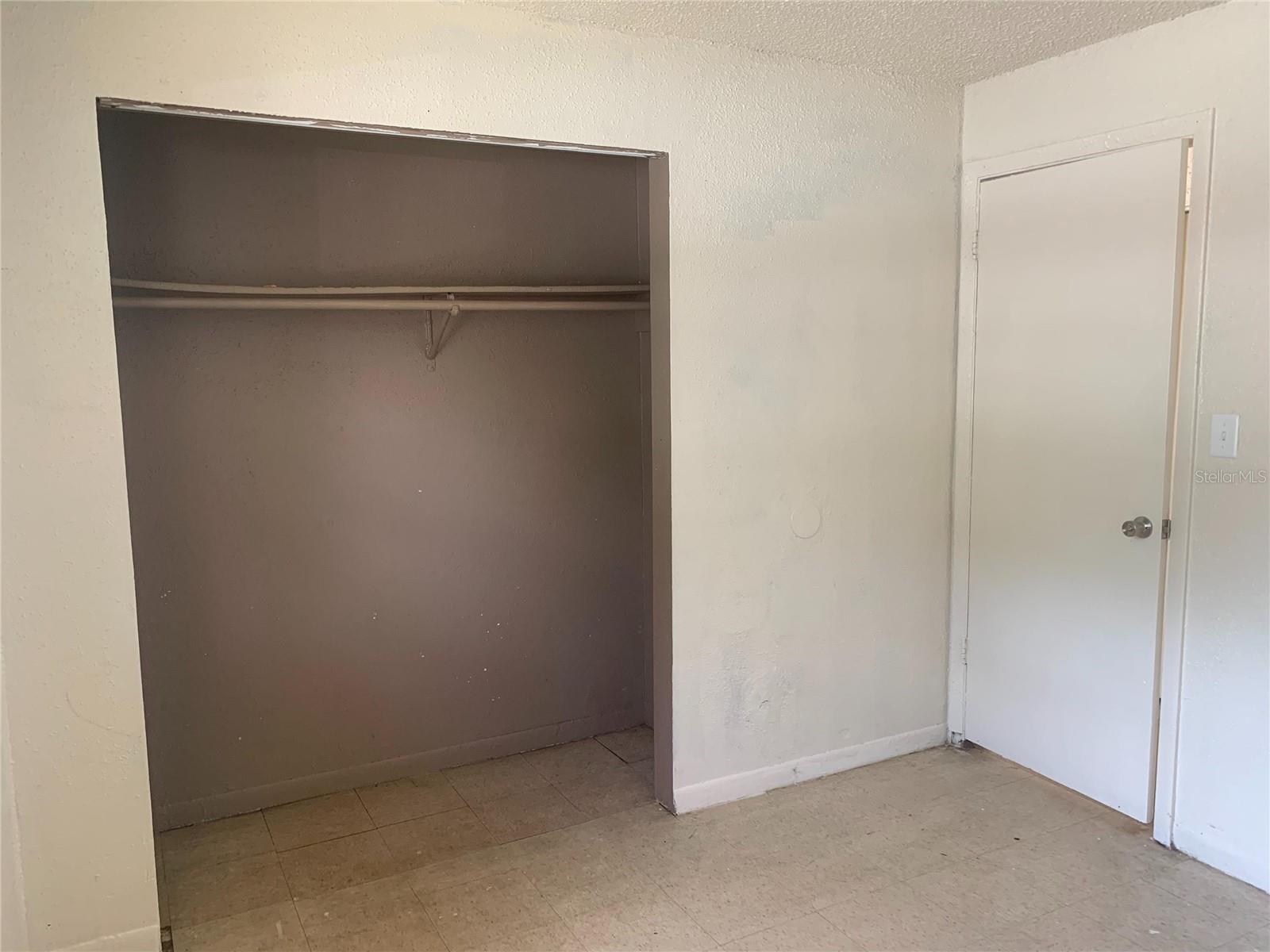 Image 6 of 7 For 400 Terry  