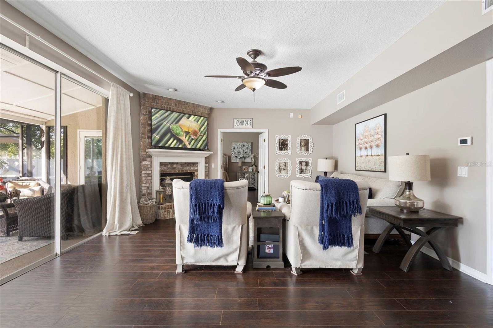 Image 22 of 66 For 303 Remington Drive