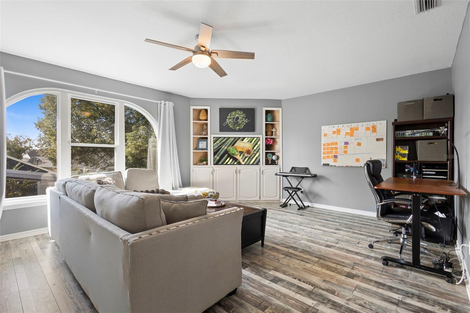 Image 43 of 66 For 303 Remington Drive