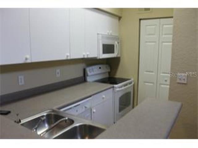 Image 3 of 16 For 5105 City Street 834