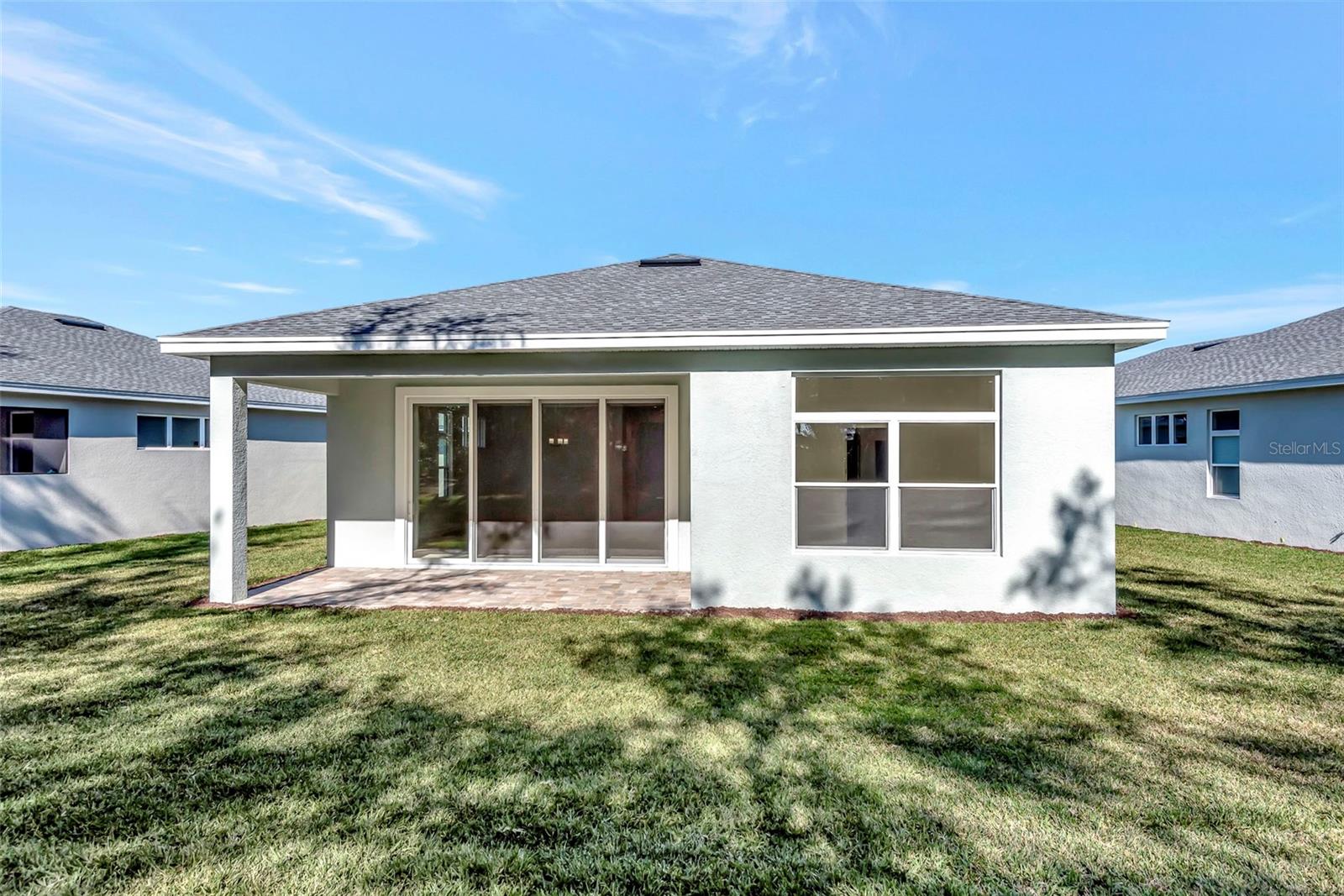 Listing photo id 23 for 1058 Liliana Drive