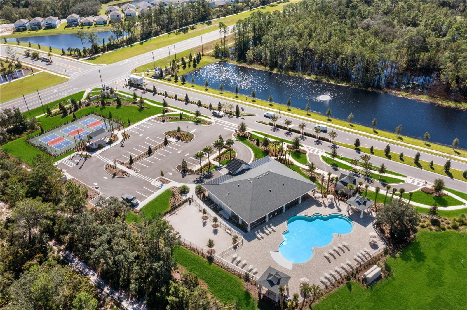 Listing photo id 34 for 1058 Liliana Drive