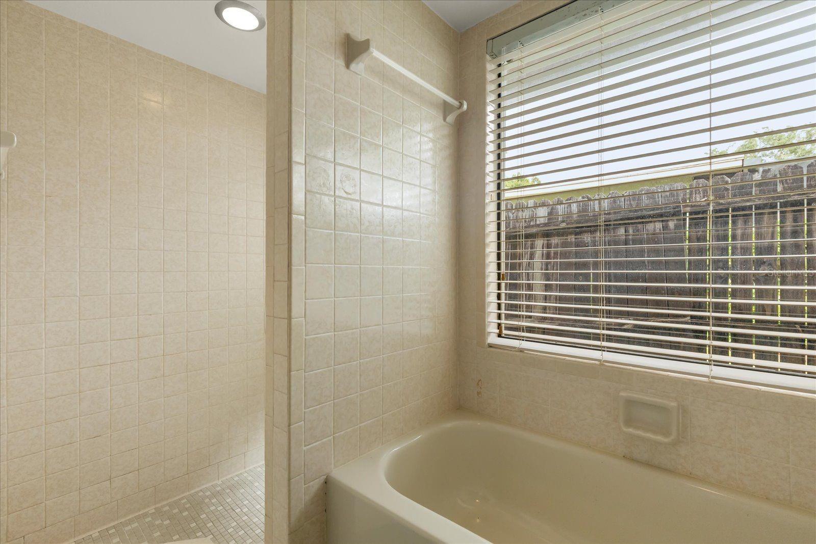 Image 23 of 40 For 1561 Mac Charles Court