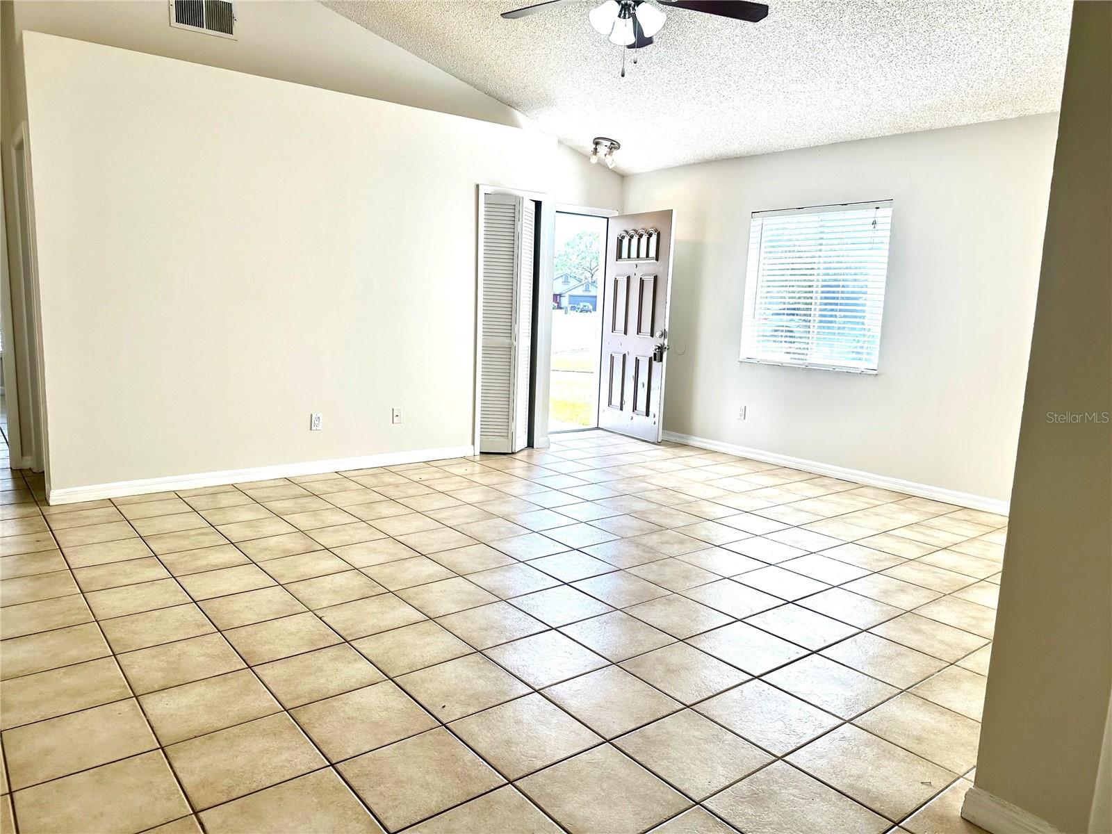 Image 5 of 49 For 3034 Senna Court