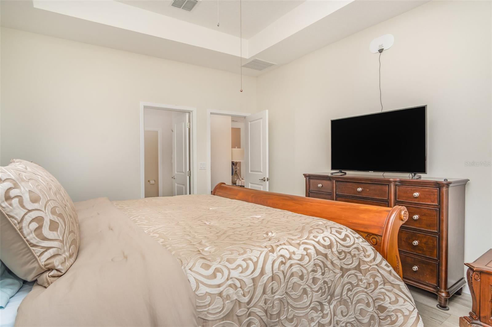 Image 14 of 39 For 310 Wooded Vine Drive