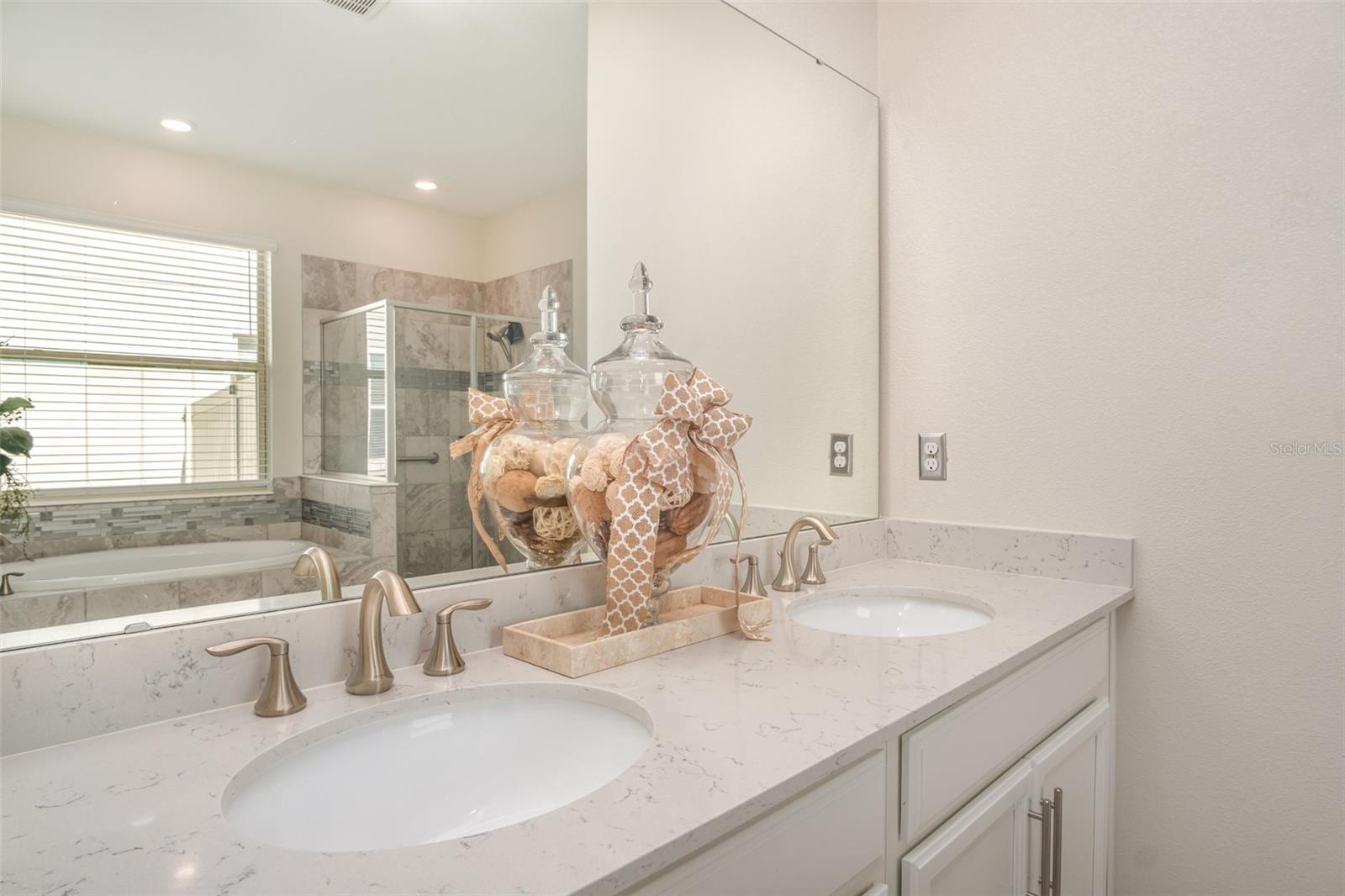 Image 15 of 39 For 310 Wooded Vine Drive