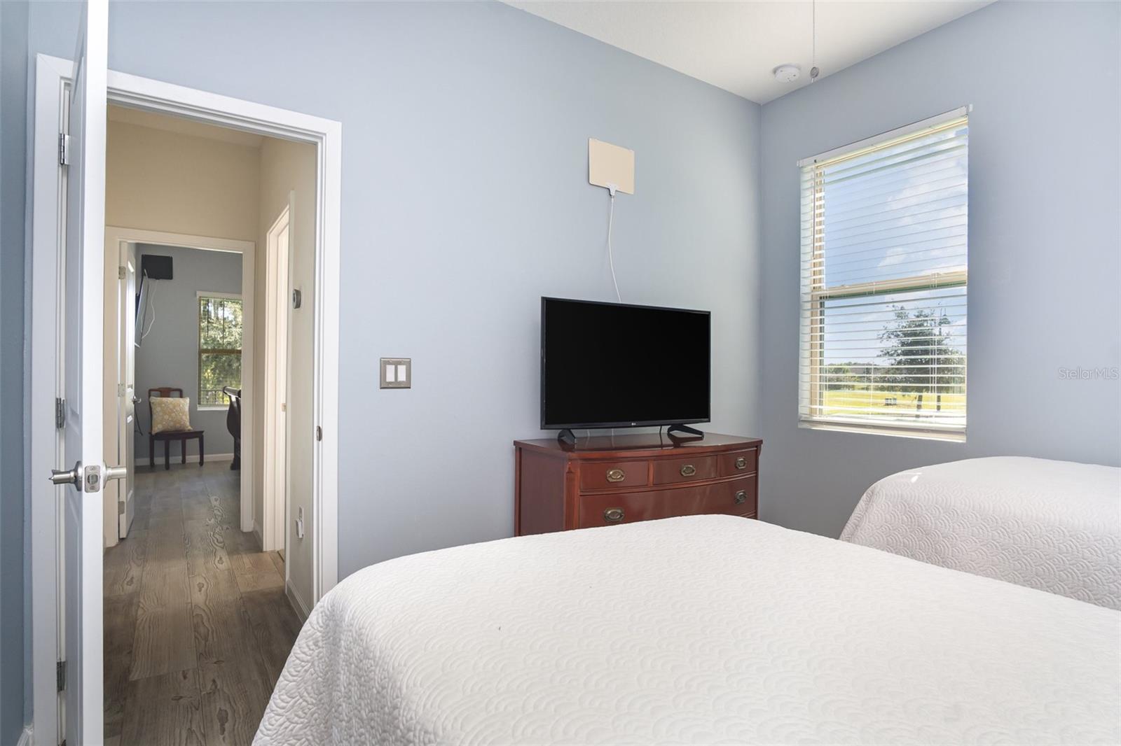 Image 20 of 39 For 310 Wooded Vine Drive