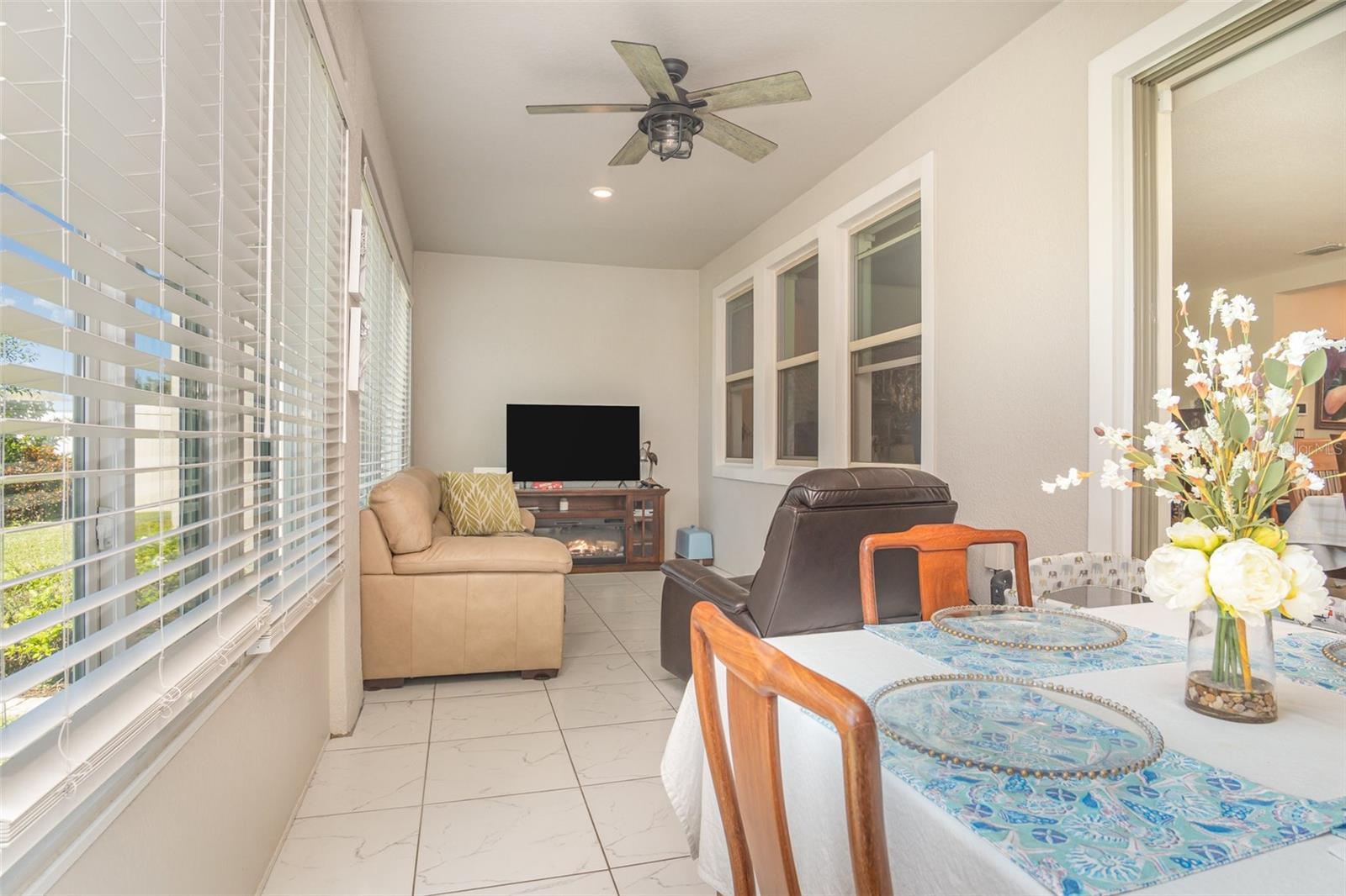 Image 24 of 39 For 310 Wooded Vine Drive